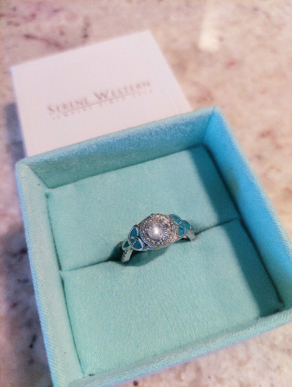 Serene Western Interwoven Lucky Leaf Ring Sterling Silver Moissanite Size 7 - Picture 3 of 10